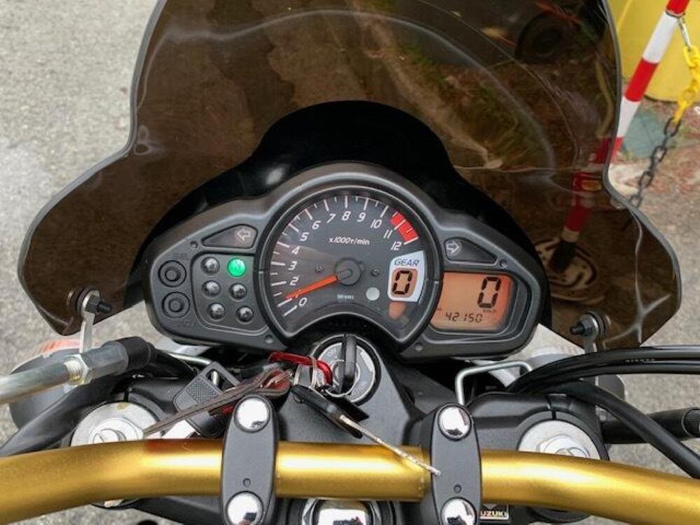 Suzuki Gladius 650 SFV (2009 - 15) (9)