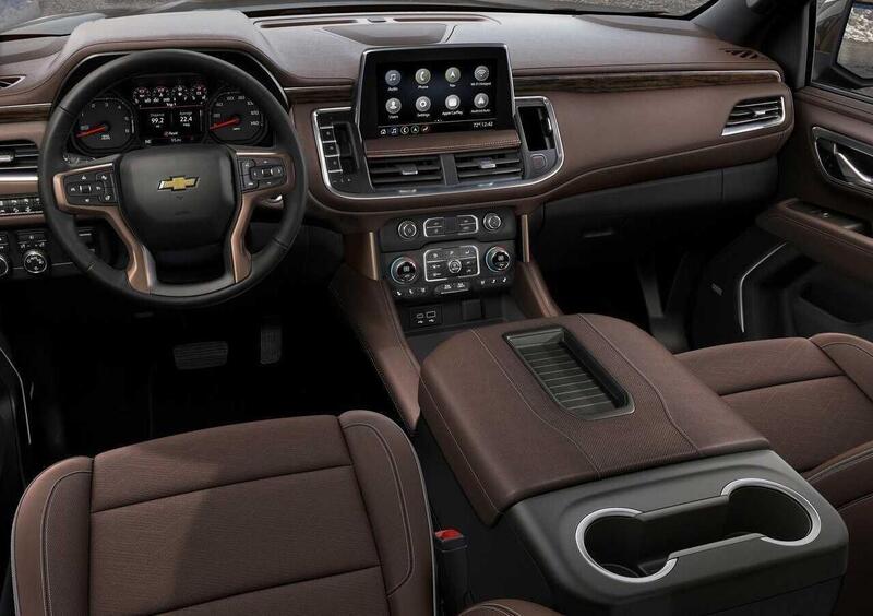 Chevrolet Suburban (2021-->>) (5)