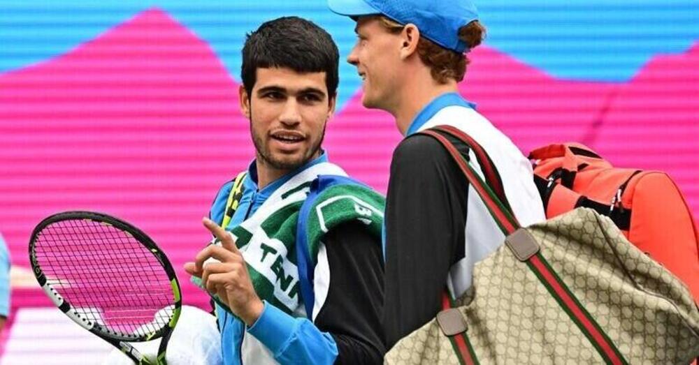 Jannik Sinner vs Carlos Alcaraz, la semifinale di Roland Garros: chi &egrave; il favorito, come giocheranno e cosa ci aspettiamo