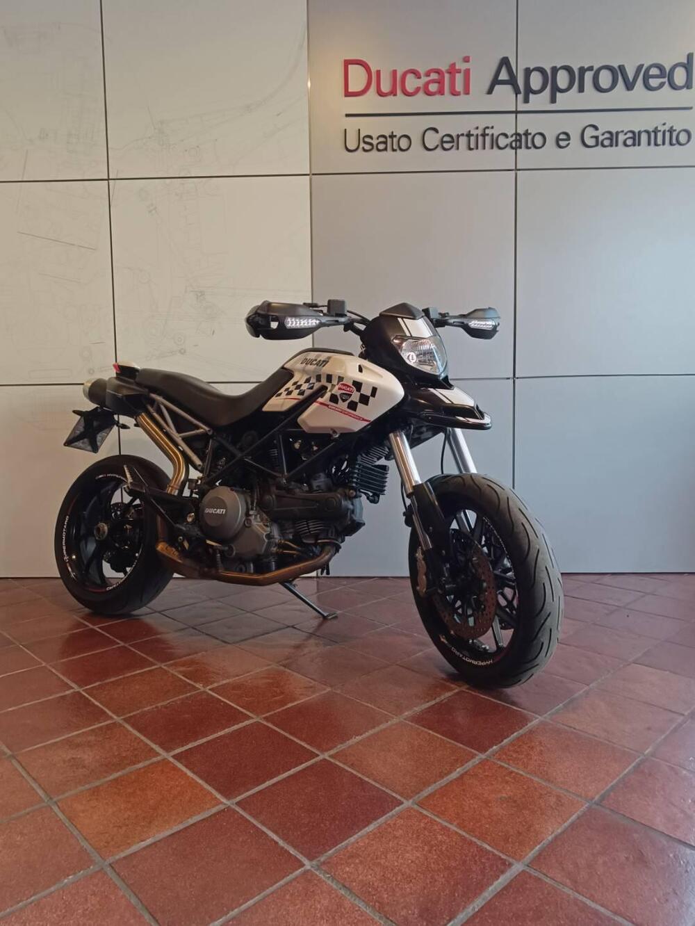 Ducati Hypermotard 796 (2012) (8)