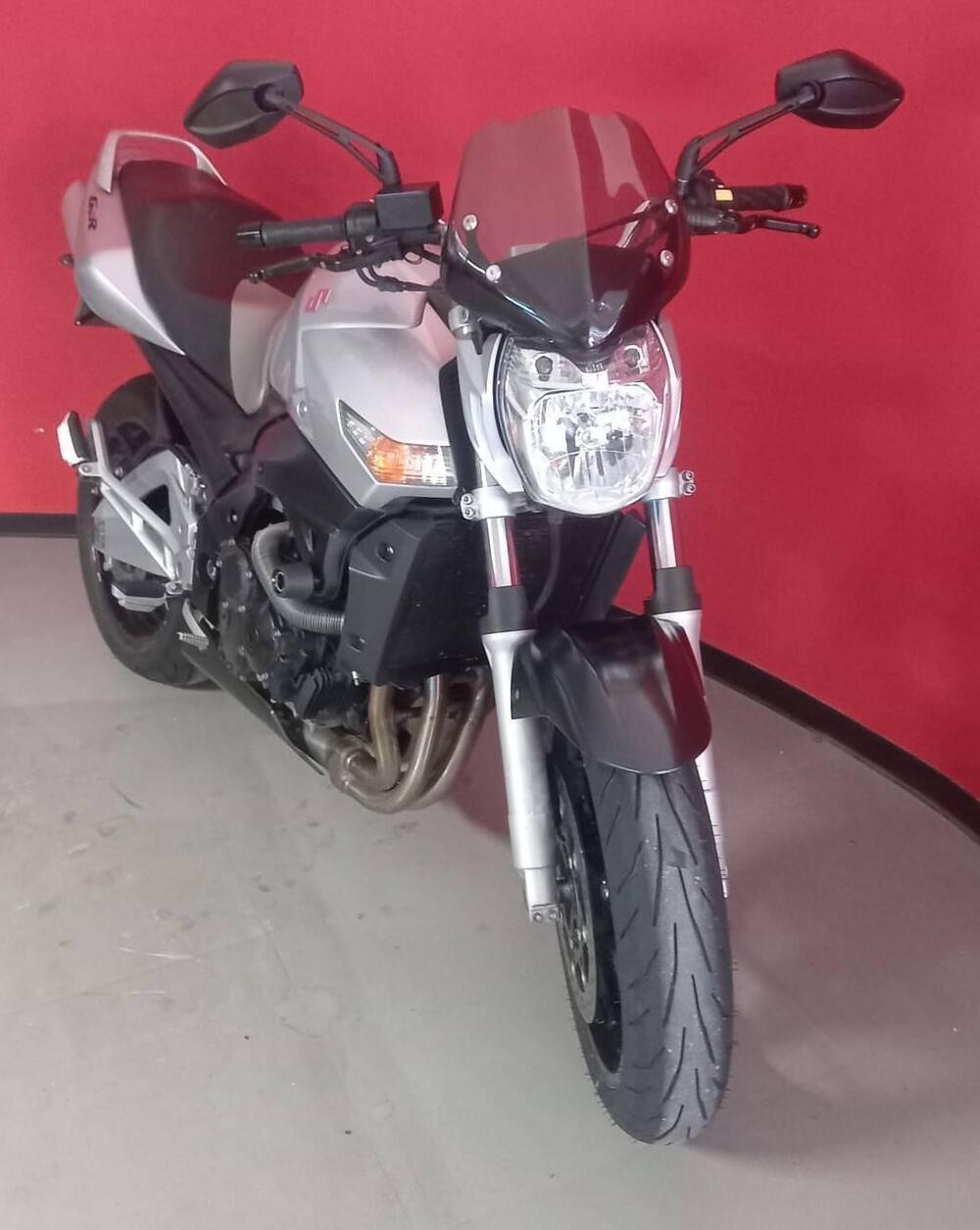 Suzuki GSR 600 (2006 - 11) (2)