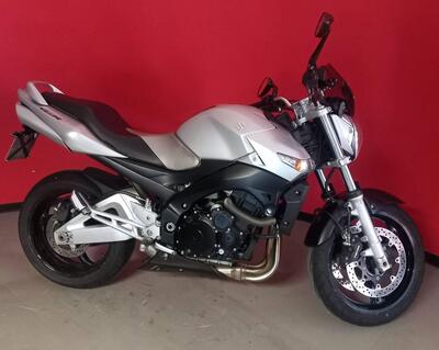 Suzuki GSR 600 (2006 - 11) usata