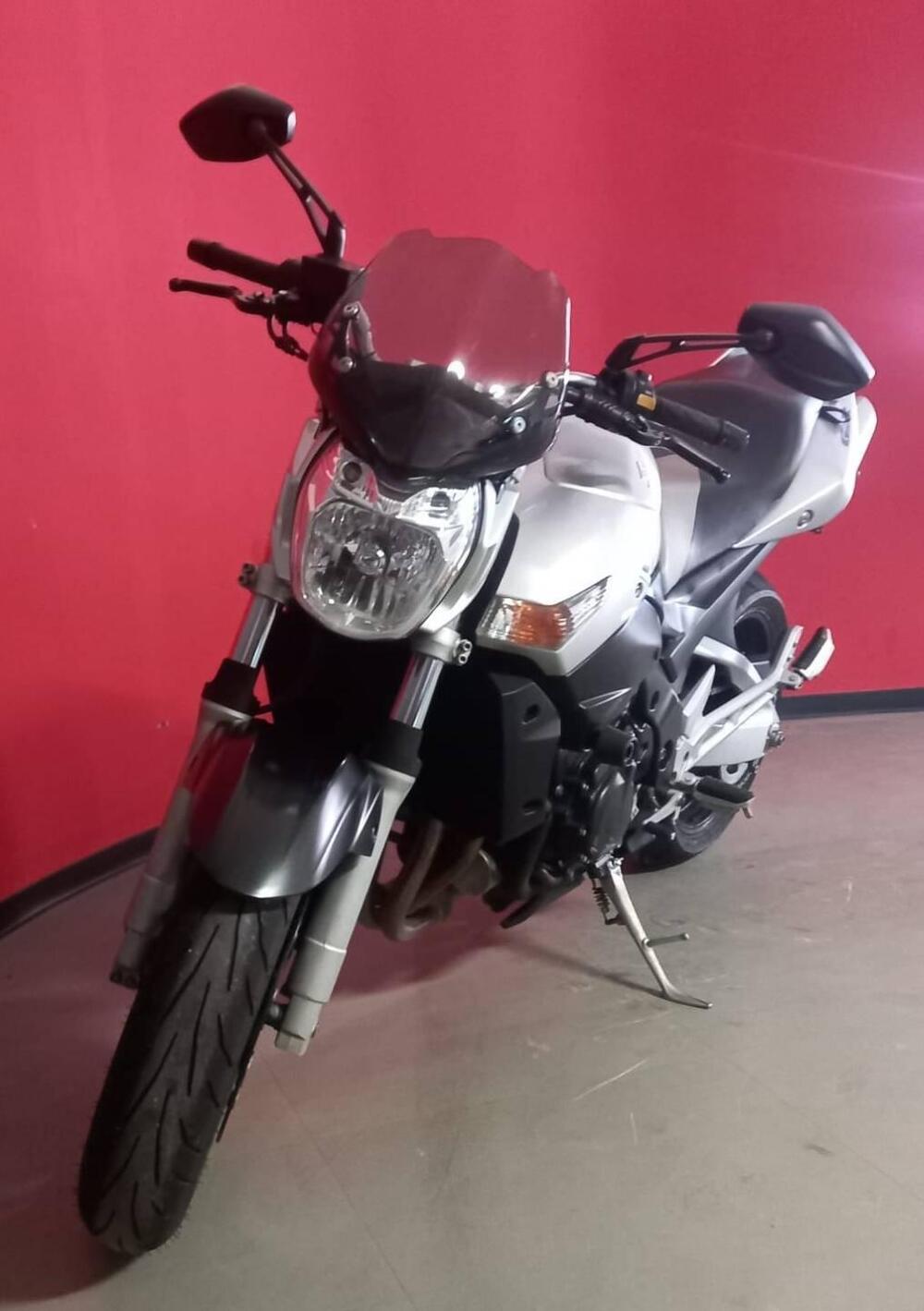 Suzuki GSR 600 (2006 - 11) (4)