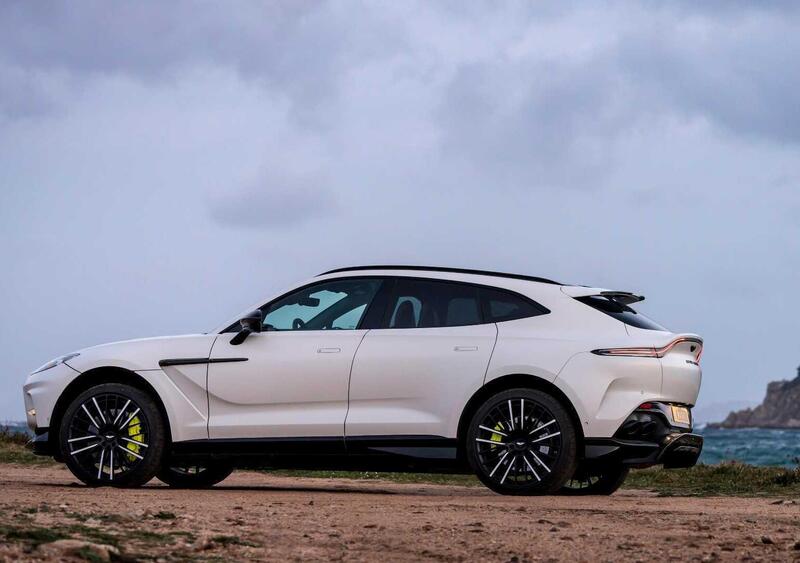 Aston Martin DBX707 (5)