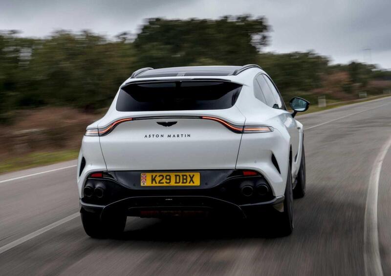 Aston Martin DBX707 (7)