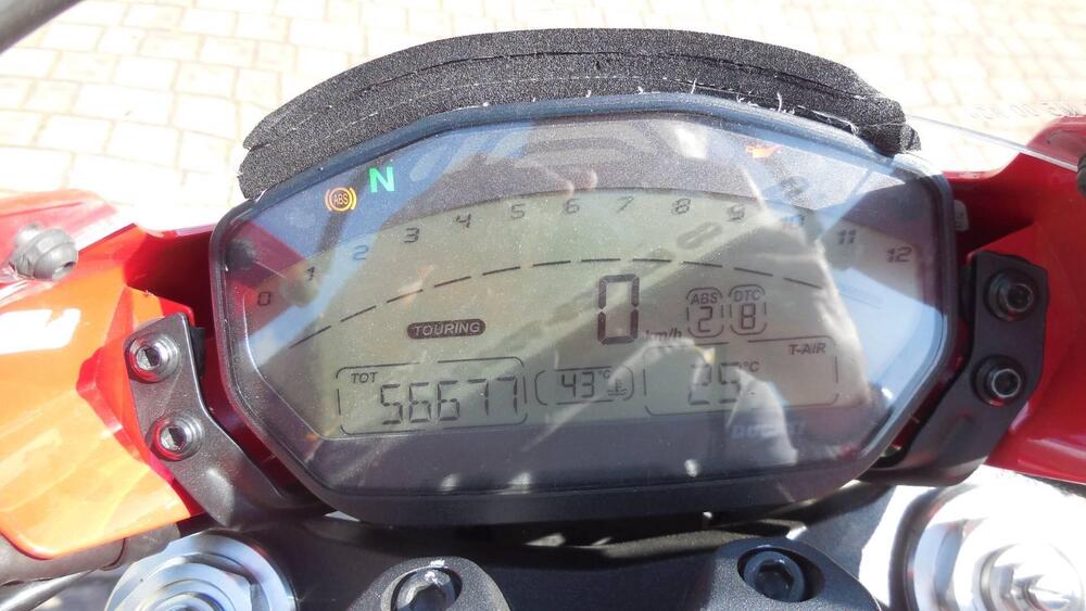 Ducati Monster 821 ABS (2014 - 17) (4)