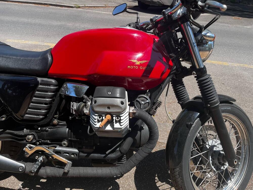 Moto Guzzi V7 Classic (2008 - 12) (3)