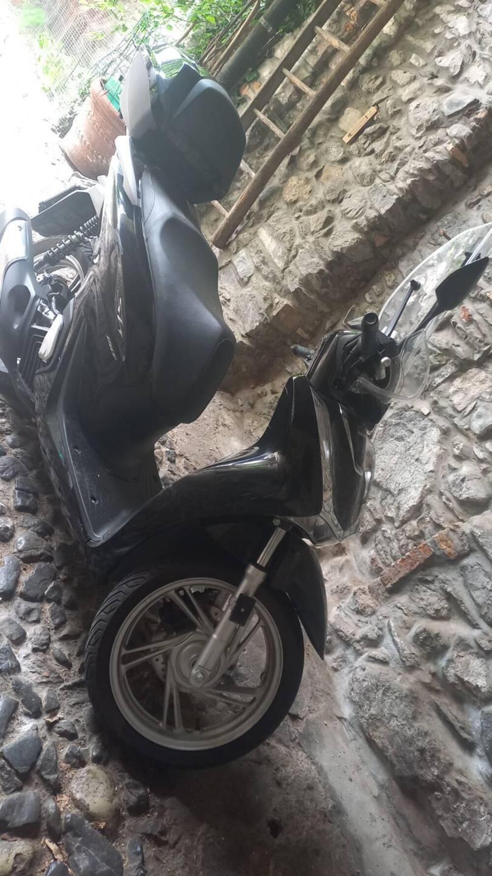 Honda SH 150i (2020 - 23) (8)