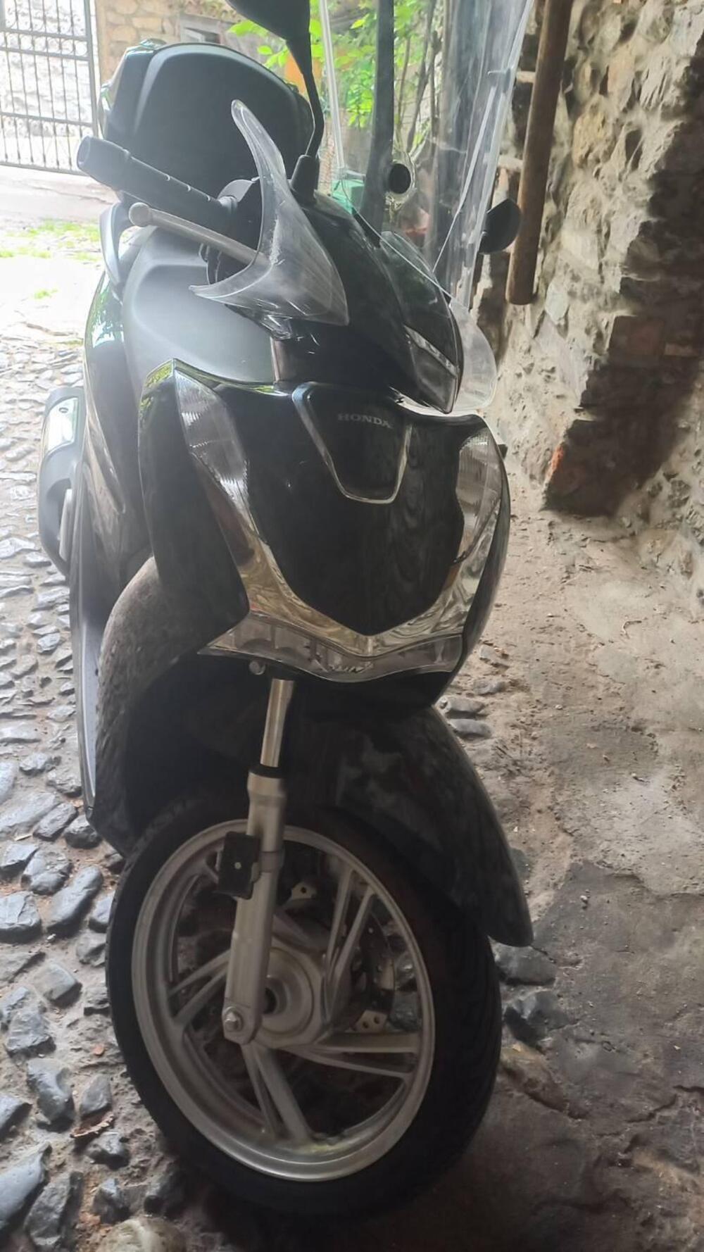 Honda SH 150i (2020 - 23) (9)