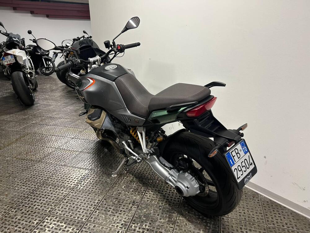 Moto Guzzi V100 Mandello S (2022 - 24) (2)