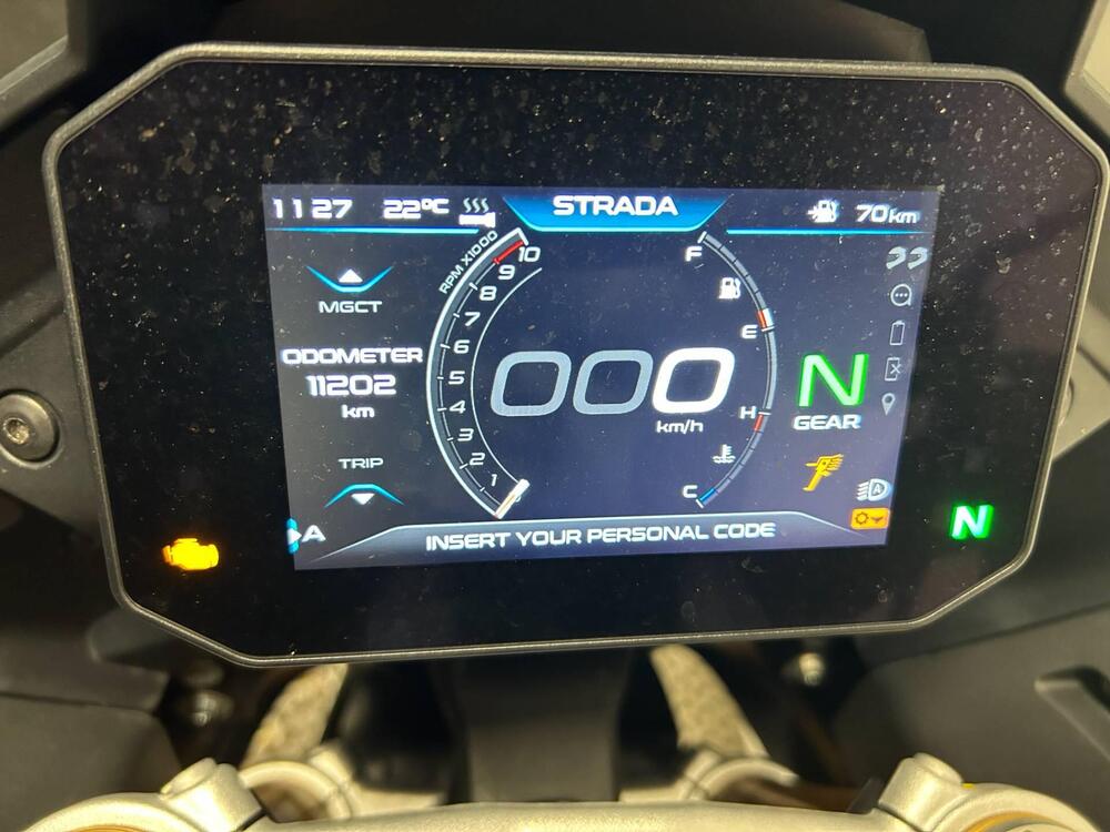 Moto Guzzi V100 Mandello S (2022 - 24) (4)