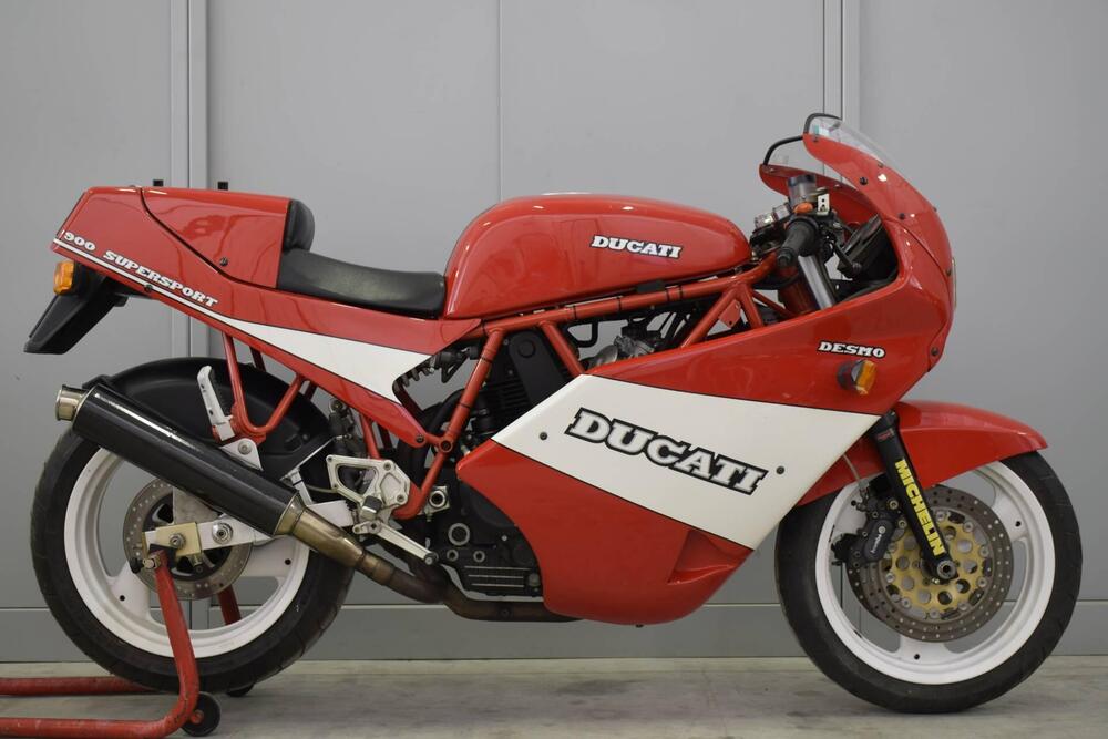 Ducati 900 SS