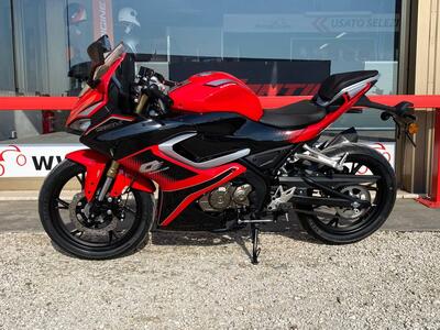 QJ Motor SRK 125 R (2025) nuova