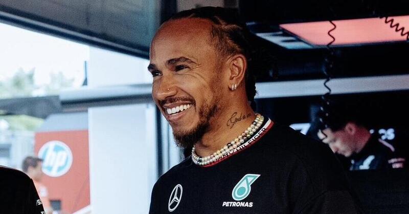 Mercato piloti 2024: annunci clamorosi tra F1 e Moto GP, Hamilton: &ldquo;Non vedo l&rsquo;ora di vedere Marquez in Ducati&quot;