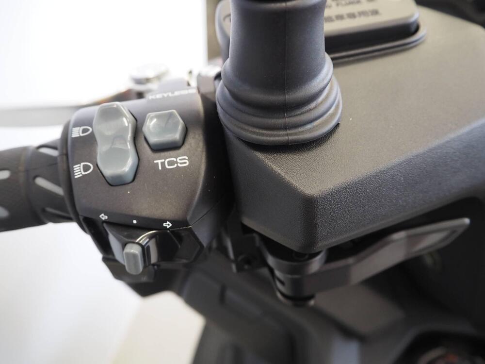 Kymco Xciting VS 400i (2023 - 25) (9)