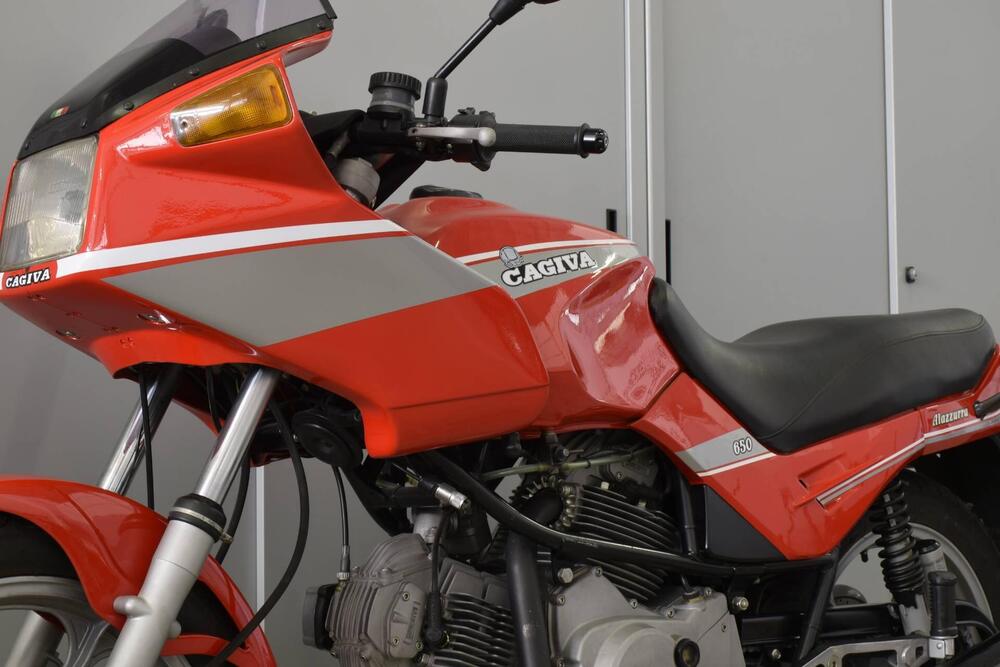Cagiva Alazzurra 650 (3)
