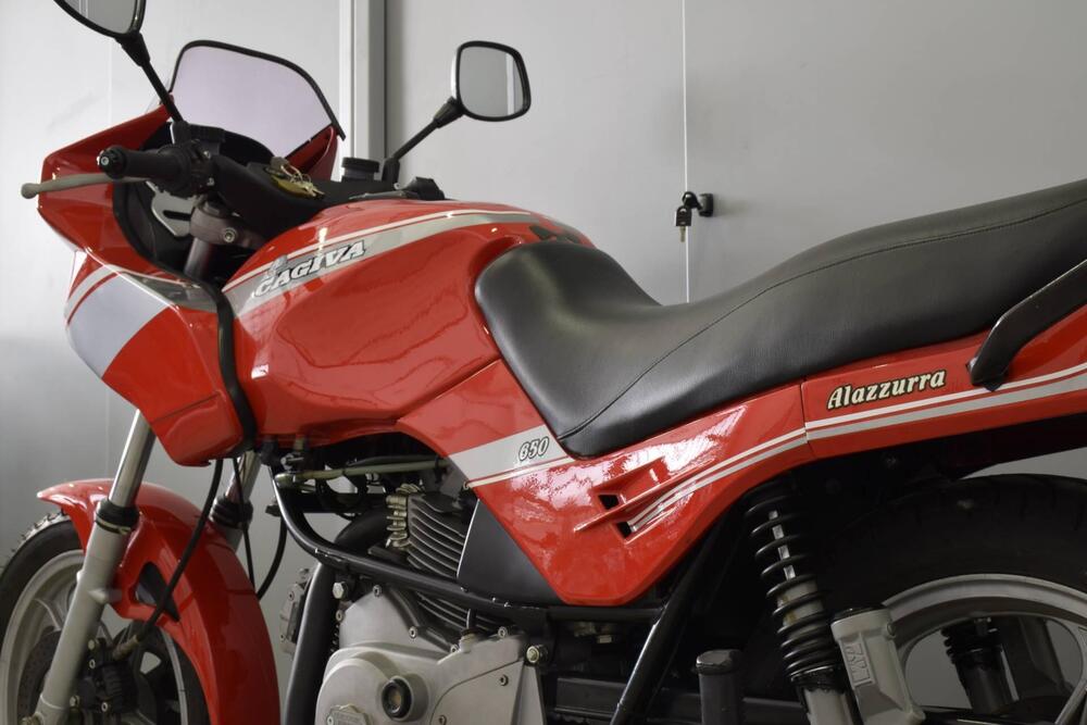 Cagiva Alazzurra 650 (4)