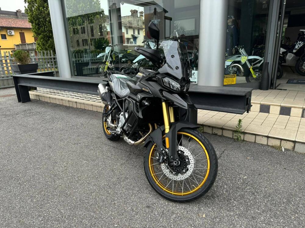 Voge Valico 525DSX (2023 - 25) (2)