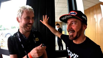 Max Biaggi: "Il vino con Valentino Rossi? Mi sta venendo l'arsura!" [VIDEO]