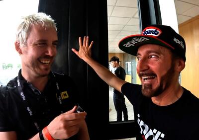 Max Biaggi: Il vino con Valentino Rossi? Mi sta venendo l'arsura! [VIDEO]