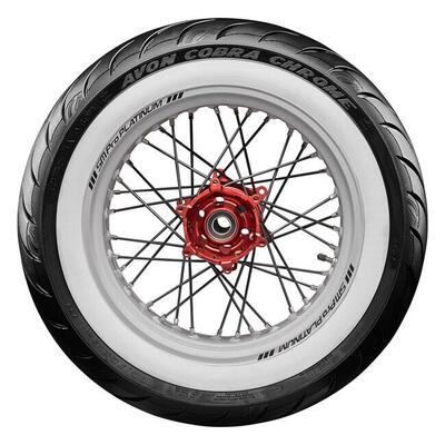 Pneumatico posteriore Avon Cobra Chrome 180/70 R16