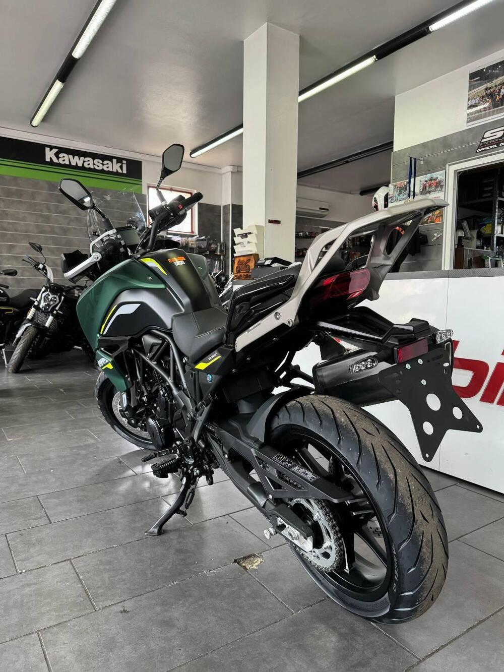 Benelli TRK 702 (2023 - 25) (2)