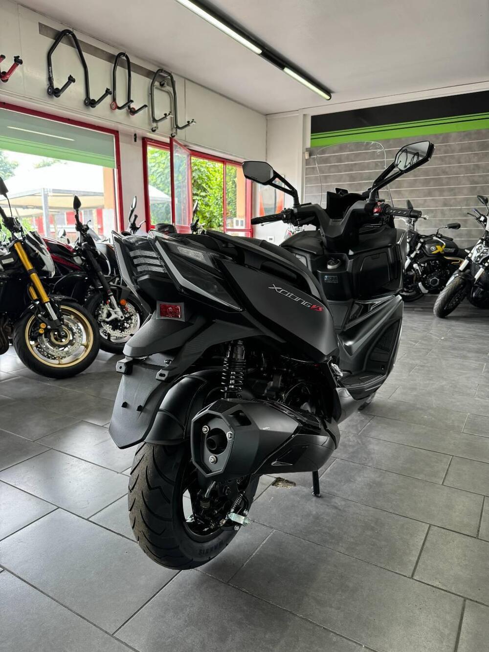 Kymco Xciting VS 400i (2023 - 25) (4)