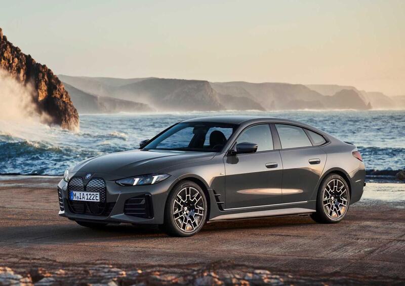 BMW i4 (2021-->>) (2)