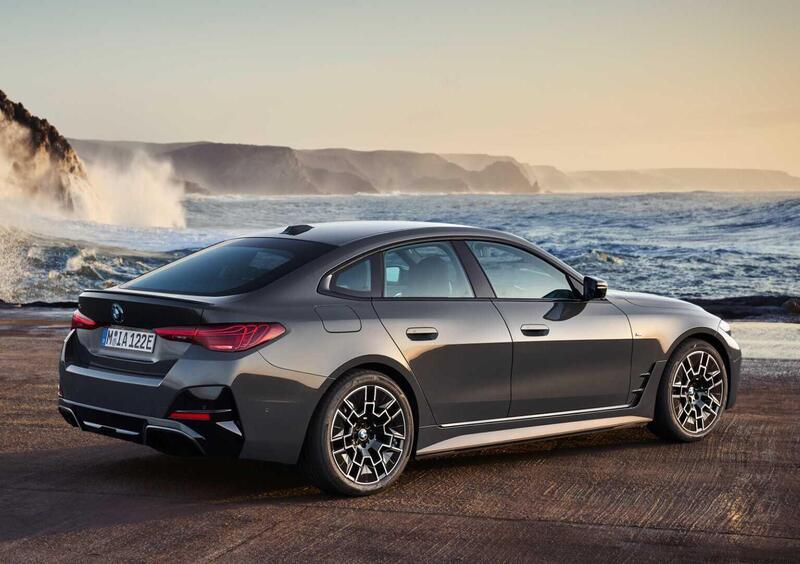 BMW i4 (2021-->>) (5)