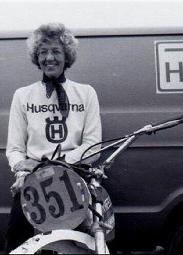 Chi &egrave; Mary McGee, la motociclista pioniera che al GP del Canada ha conquistato Lewis Hamilton