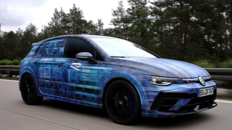 Volkswagen Golf R 2025 | La prima PROVA su strada della 8.5 da 333 CV