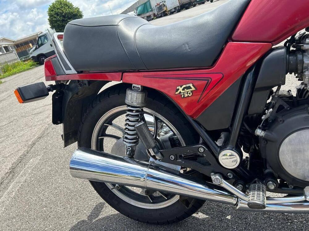 Yamaha XJ 750 SECA (4)