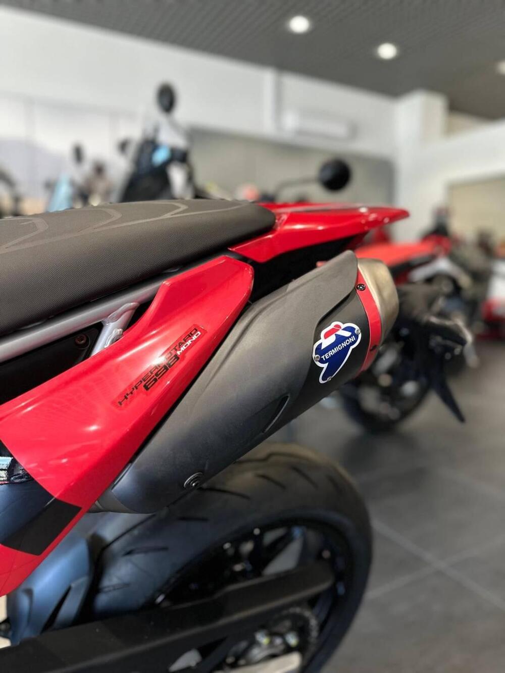 Ducati Hypermotard 698 Mono (2024 - 25) (5)