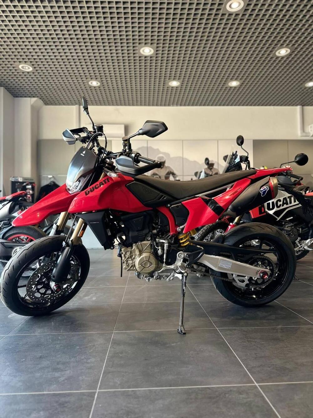 Ducati Hypermotard 698 Mono (2024 - 25) (3)