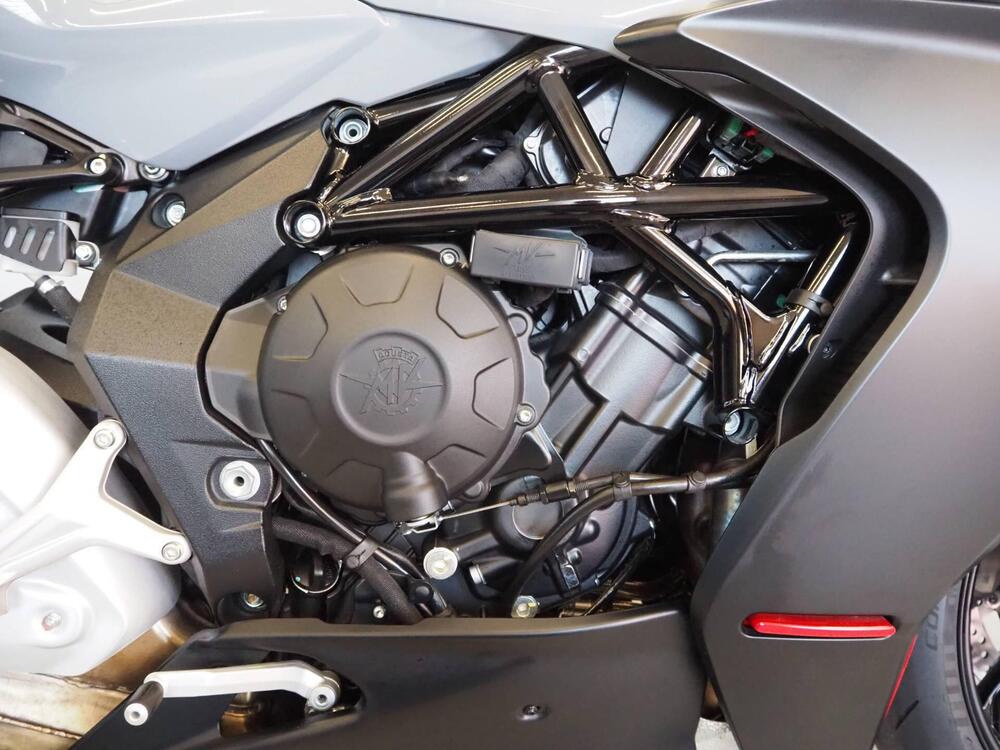 MV Agusta Superveloce 800 (2021 - 25) (2)
