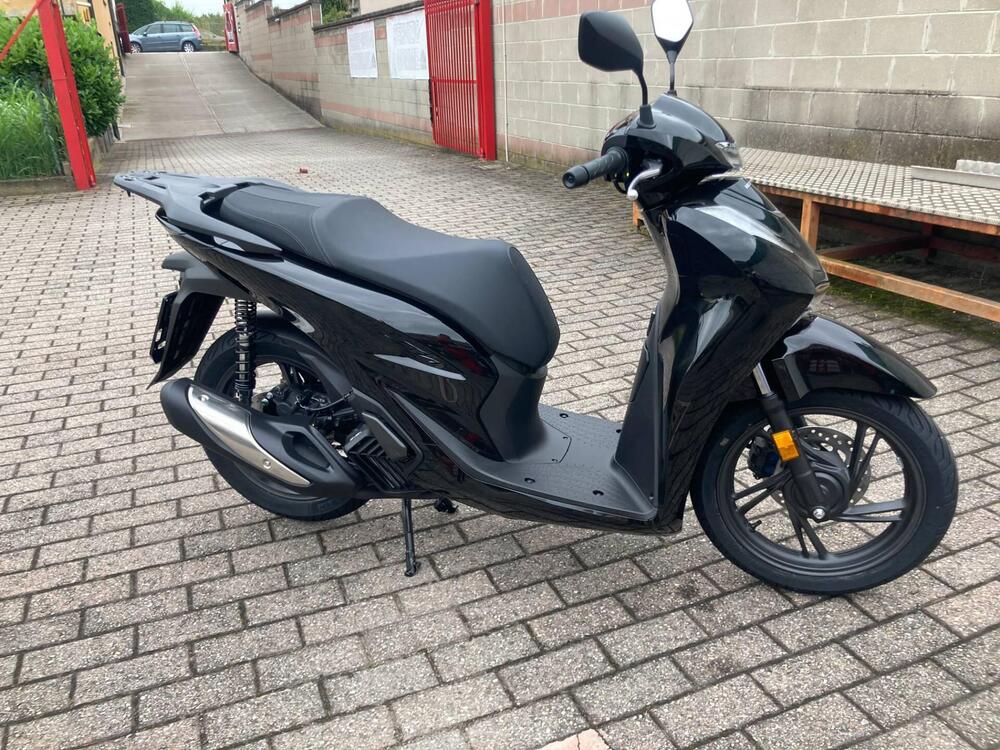 Honda SH 125i (2024 - 25) (3)