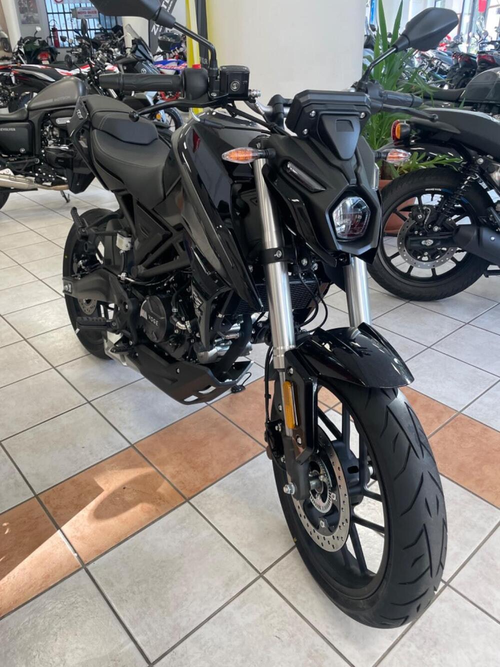 Voge Brivido 125R (2023 - 25) (2)