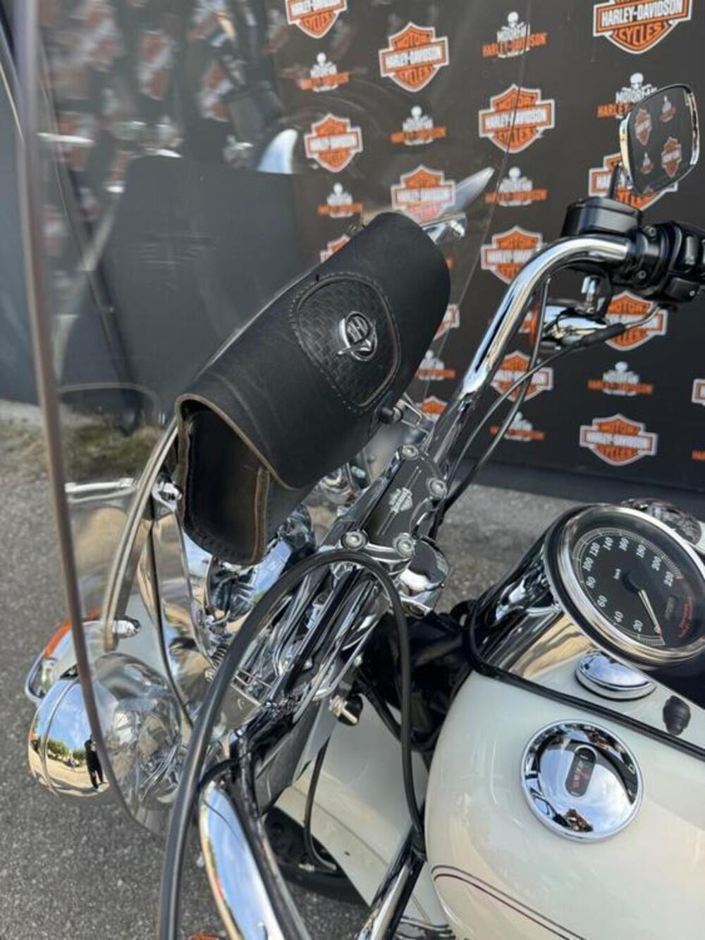 Harley-Davidson 1450 Heritage Classic (1999 - 02) - FLSTC (8)