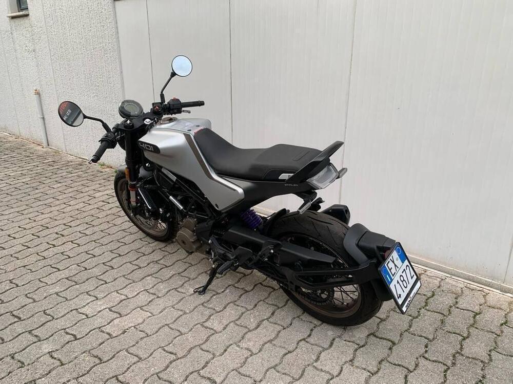 Husqvarna Vitpilen 401 (2021 - 23) (7)
