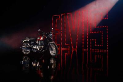T120 Elvis Presley! Triumph omaggia il re del rock con una limited edition