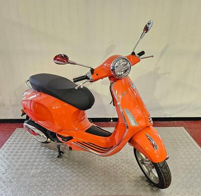 Vespa Primavera 150 (2024 - 25) nuova