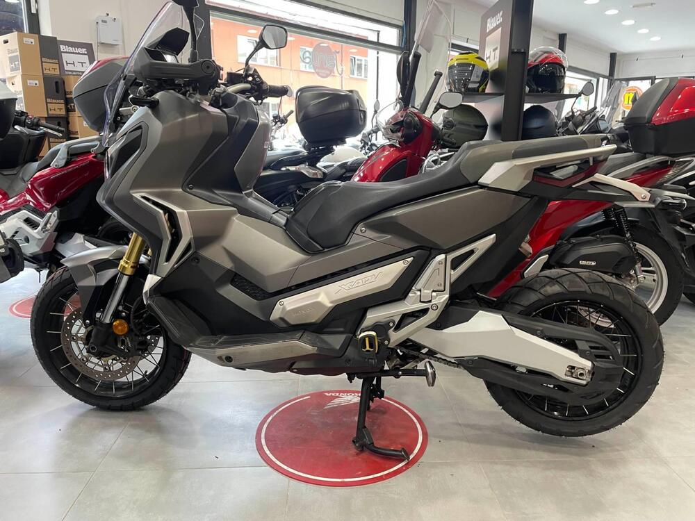 Honda X-ADV 750 (2017) (2)