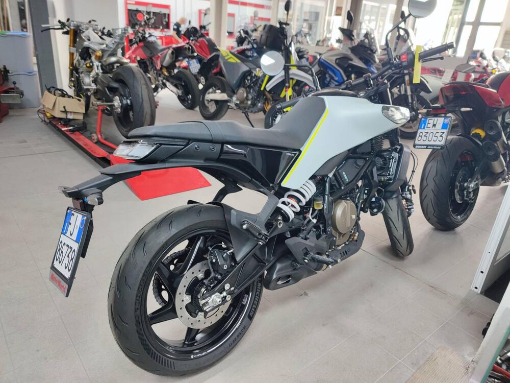 Husqvarna Svartpilen 401 (2024 - 25) (5)