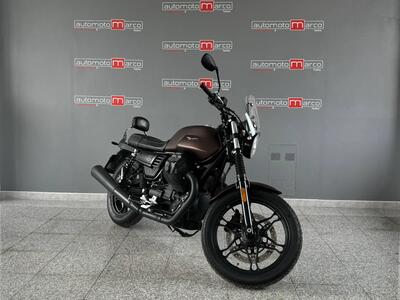 Moto Guzzi V7 III Stone (2017 - 20) usata