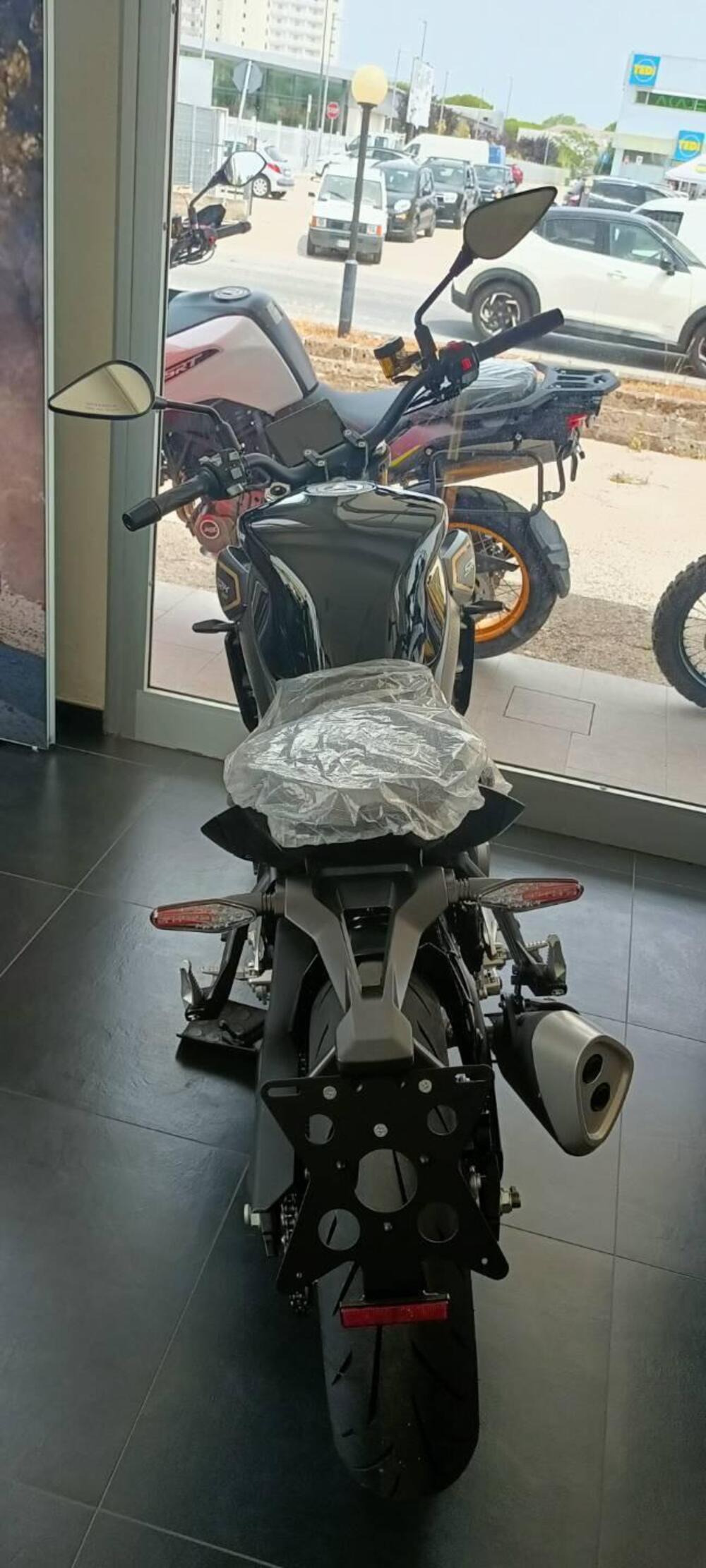 QJ Motor SRK 550 (2024 - 25) (2)