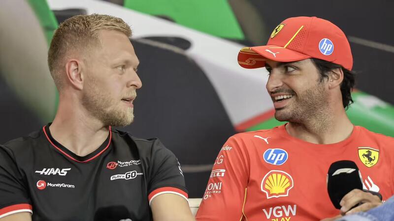 F1. Magnussen contro Sainz: &quot;Si deve muovere! Il mercato piloti non va avanti per colpa sua&quot;