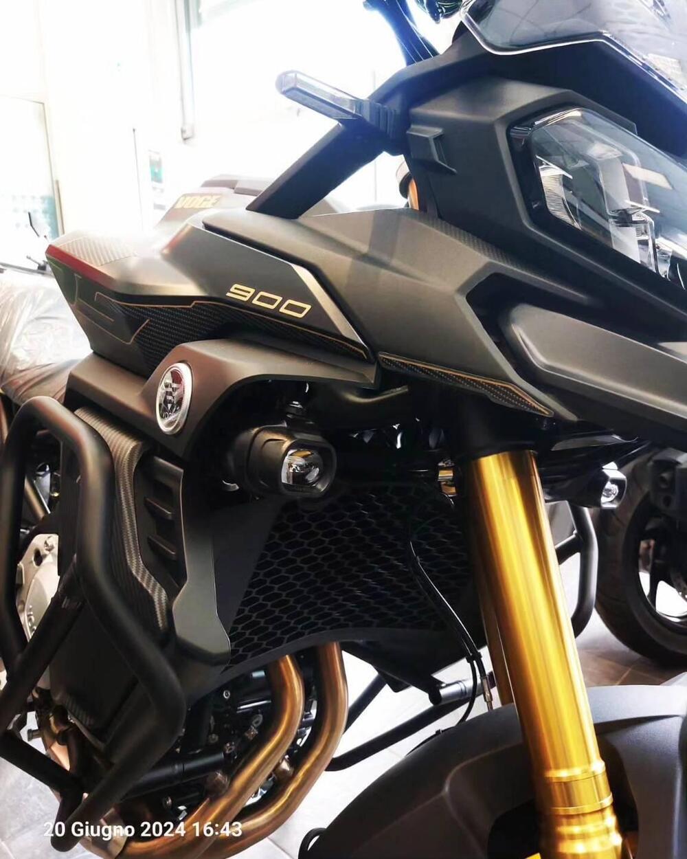 Voge Valico 900DSX (2024 - 25) (2)