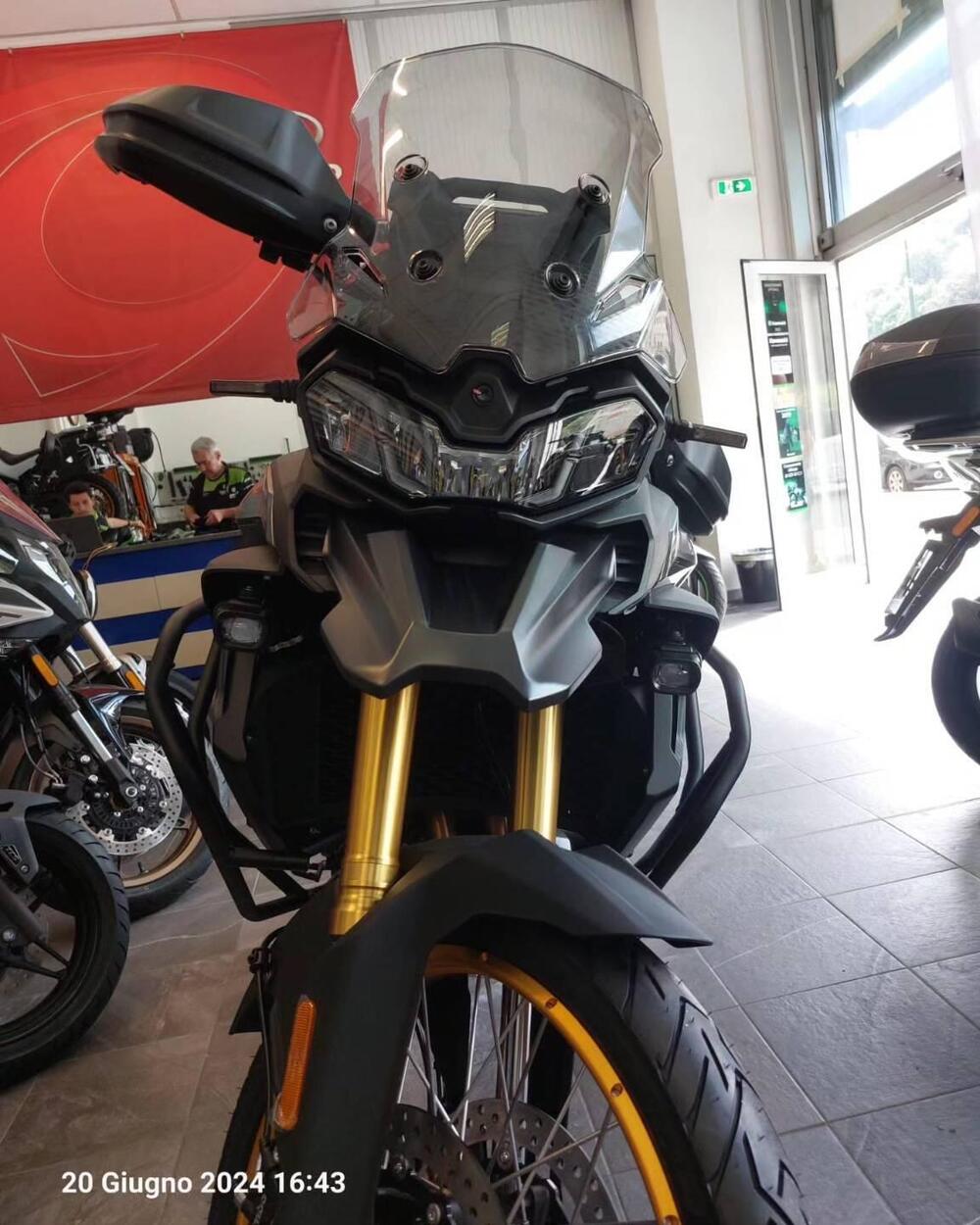 Voge Valico 900DSX (2024 - 25) (3)