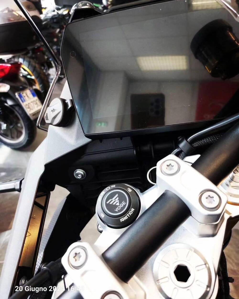 Voge Valico 900DSX (2024 - 25) (6)