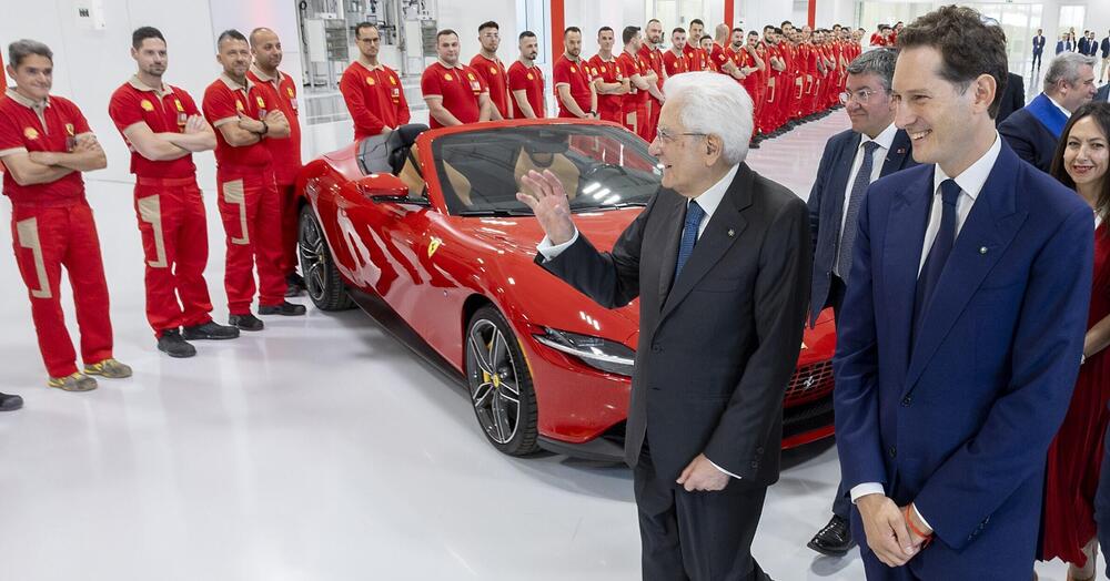 Perch&eacute; Mattarella va da Elkann per la Ferrari elettrica ma non si &egrave; mosso per gli operai in cassa integrazione di Mirafiori e Melfi? E John promette ma... L&rsquo;attacco de La Verit&agrave;